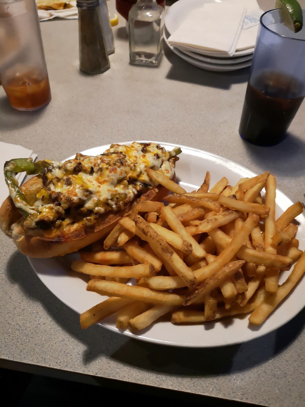 Prior Sports Bar & Restaurant | 39 Winners Cir Dr, Arnprior, ON K7S 3G9, Canada | Phone: (613) 623-4584
