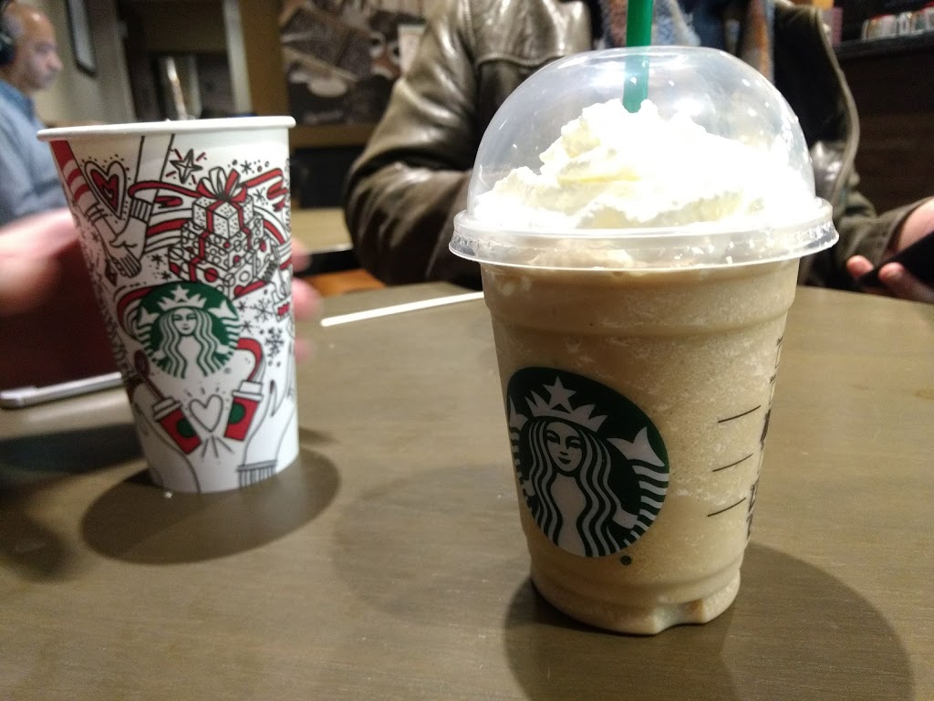 Starbucks | Creekside Crossing, 1560 Dundas St E Building C3, Mississauga, ON L4X 1L4, Canada | Phone: (905) 949-6816