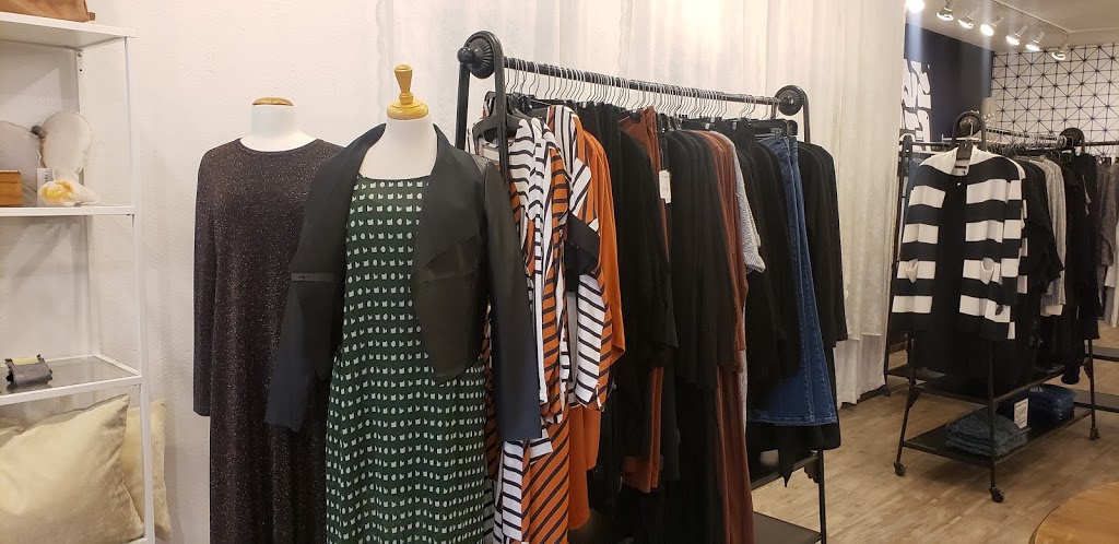 Blue Magnolia Clothing | 5644 Cowrie St, Sechelt, BC V0N 3A0, Canada | Phone: (604) 741-0731