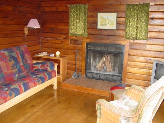 lakeside gardens resort | 1450 N End Rd, Salt Spring Island, BC V8K 1M1, Canada | Phone: (250) 537-5773