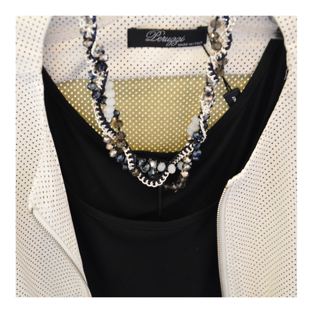 Lanas Boutique | 100 Bronte Rd Unit 5, Oakville, ON L6L 6L5, Canada | Phone: (905) 847-8148