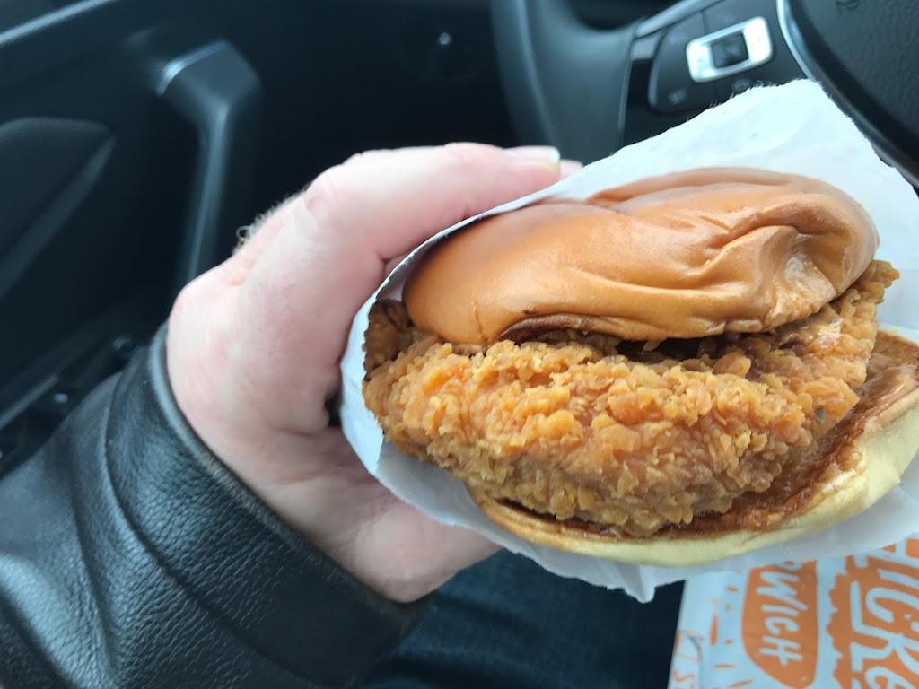 Popeyes Louisiana Kitchen | 86 Hogan Ct, Bedford, NS B4B 1H6, Canada | Phone: (902) 431-0233