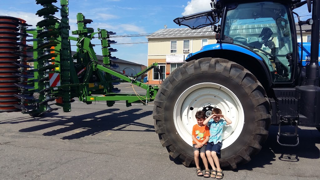 Centre Sportif G.H Vermette | 1068 Av. Bergeron, Saint-Agapit, QC G0S 1Z0, Canada | Phone: (418) 888-4053