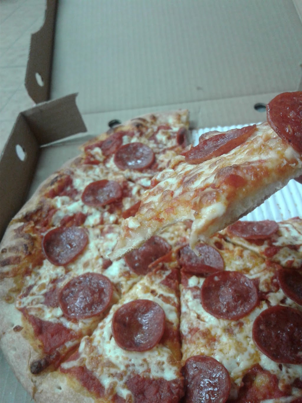 Pizza Pizza | 129 Queenston Rd, Hamilton, ON L8K 1G5, Canada | Phone: (905) 527-1111