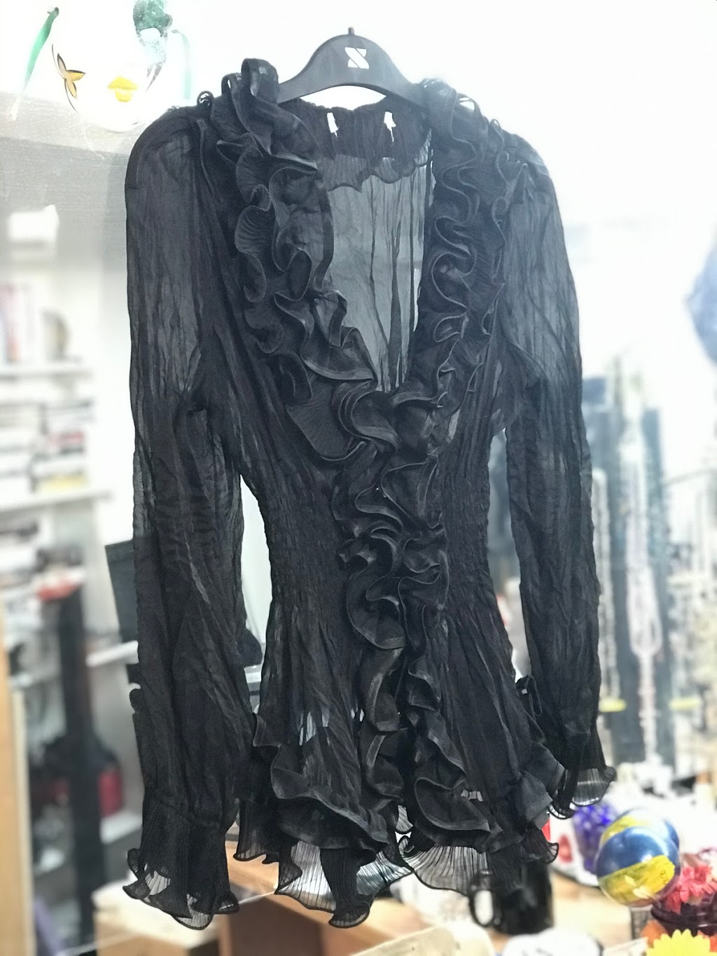 Comptoir Vestimentaire Saint-Jean-de-Matha | 180 Rue Sainte-Louise B, Saint-Jean-de-Matha, QC J0K 2S0, Canada | Phone: (450) 886-1944