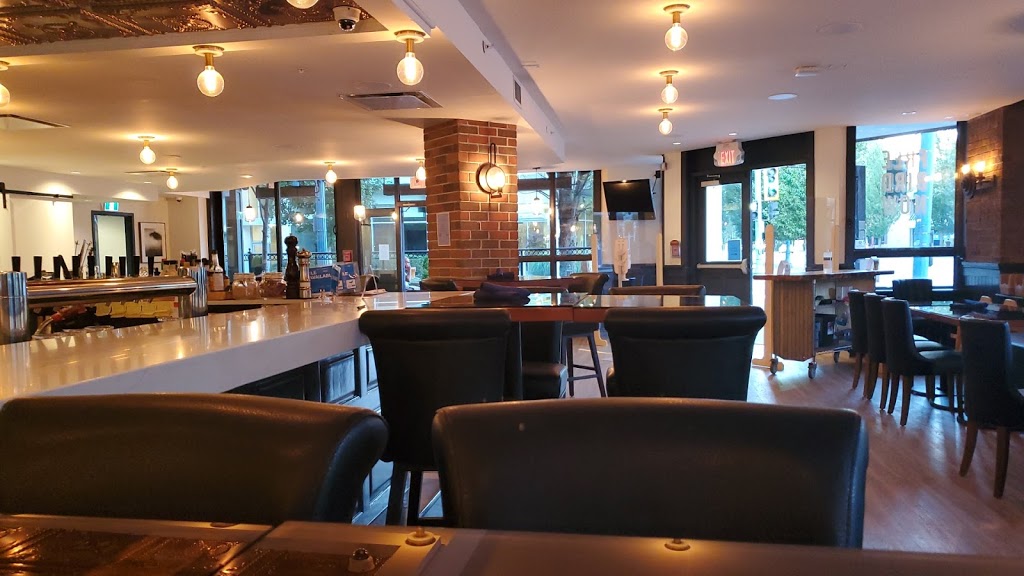 Free Bird Table & Bar | 5991 Alderbridge Way, Richmond, BC V6X 4C5, Canada | Phone: (604) 279-5598