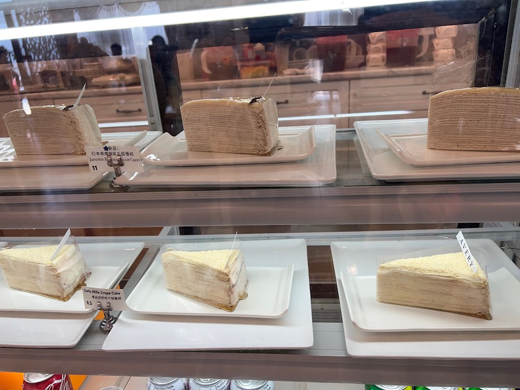 Avery Cafe Restaurant | 112-4751 Garden City Rd, Richmond, BC V6X 3M7, Canada | Phone: (604) 285-7771