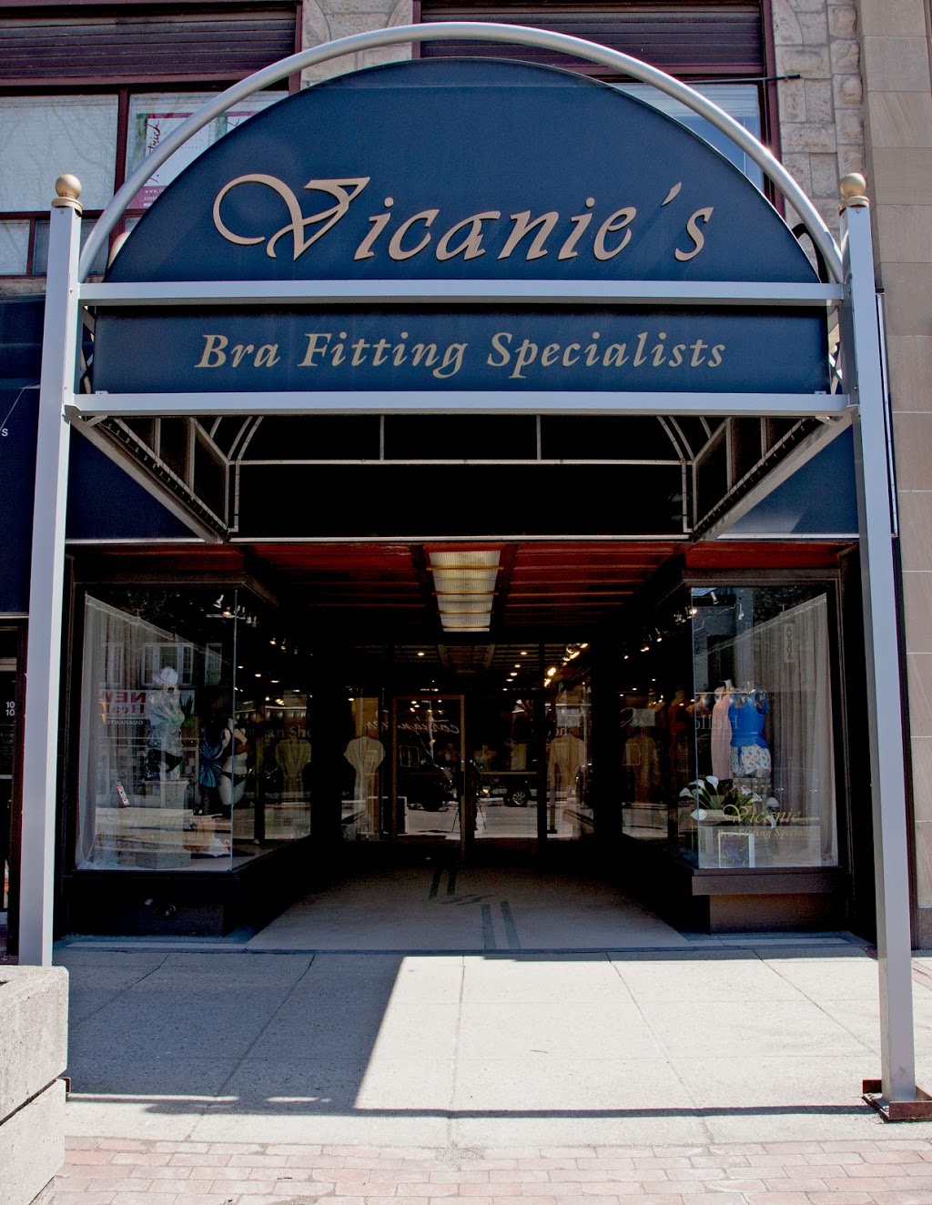 Vicanies The Bra Fitting Specialists | 731 Woolwich St, Guelph, ON N1H 3Z2, Canada | Phone: (519) 780-2103