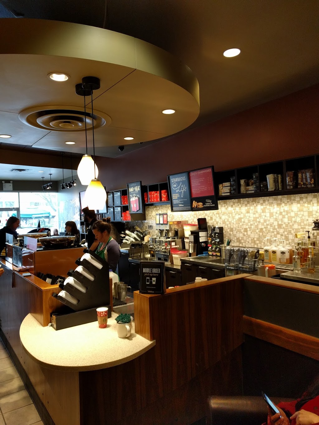Starbucks | 1959 Fort St, Victoria, BC V8R 1K4, Canada | Phone: (250) 370-9071