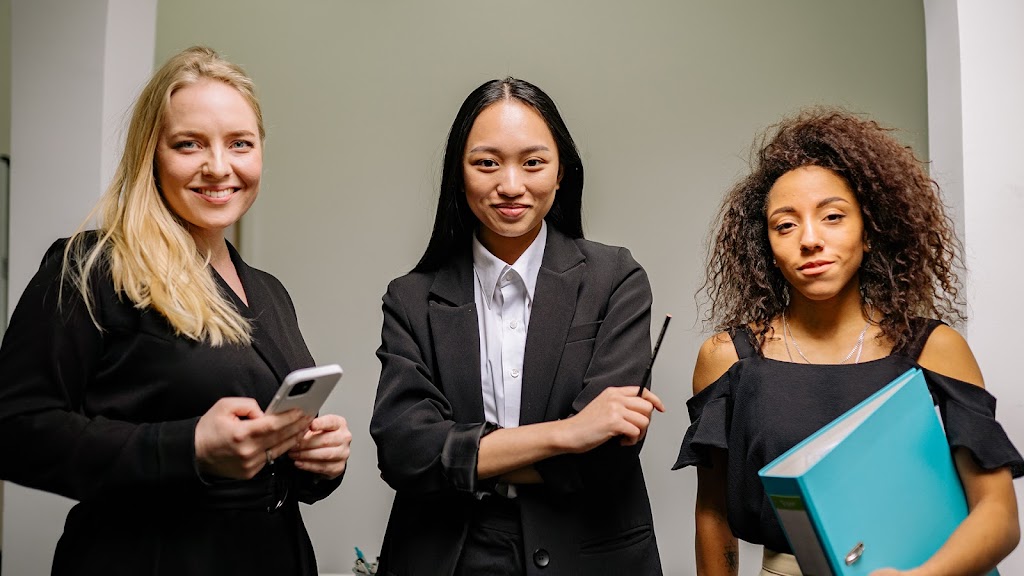 Canada Youth Jobs Bank | 237 Freure Dr, Cambridge, ON N1S 0C1, Canada | Phone: (226) 978-3996
