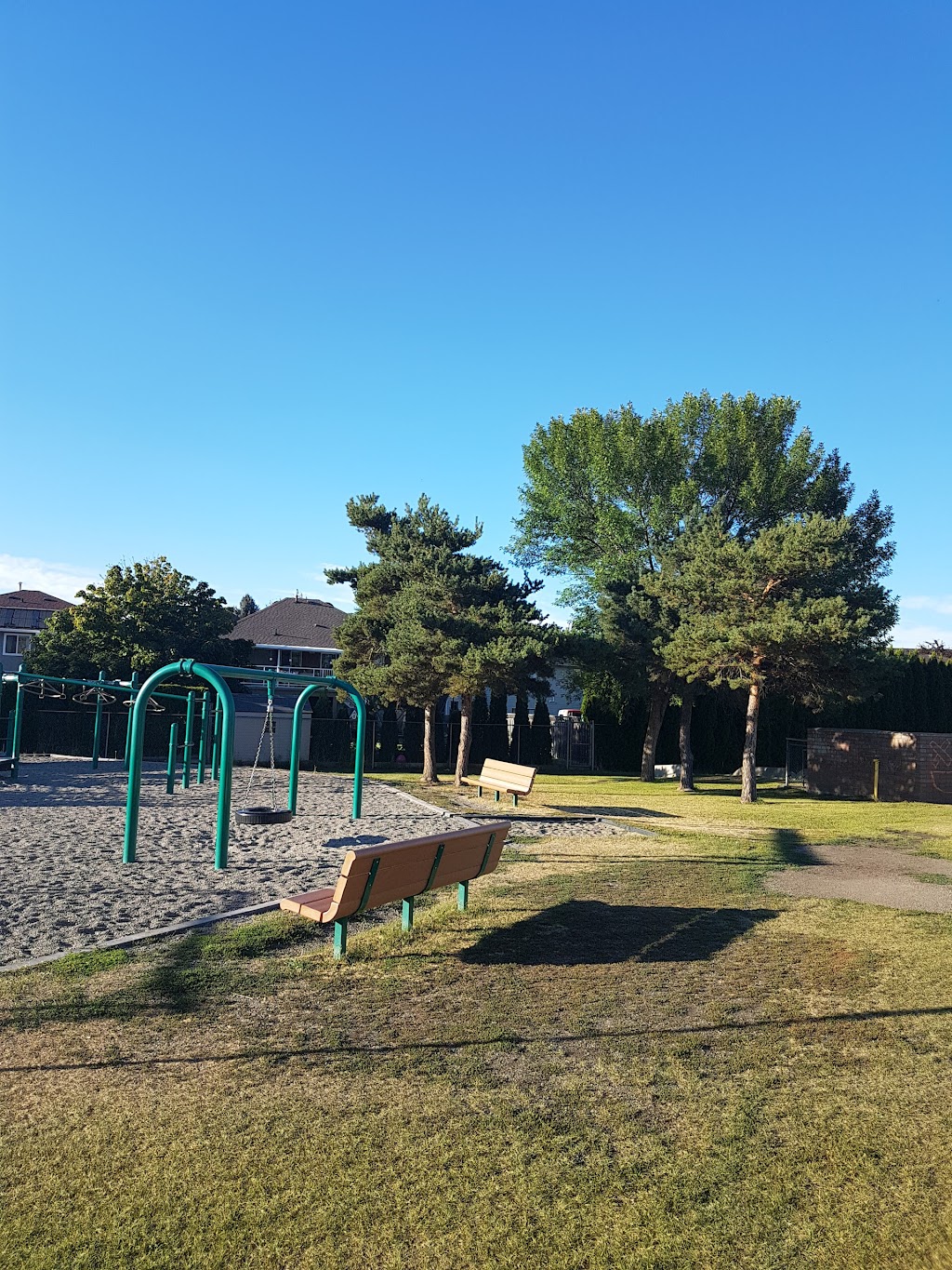 McGowan Park Elementary | 2080 Tremerton Dr, Kamloops, BC V2E 2S2, Canada | Phone: (250) 374-4545
