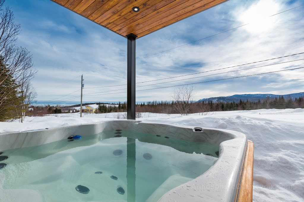 Maison Atmosphère Charlevoix | 18 Chemin des Prés, Petite-Rivière-Saint-François, QC G0A 2L0, Canada | Phone: (418) 840-9221