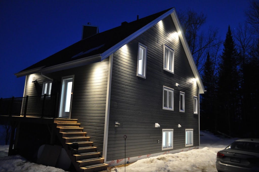 Tranquilité sur le lac | 206 Ch. de lEsker, Lac-des-Îles, QC J0W 1J0, Canada | Phone: (877) 819-5425