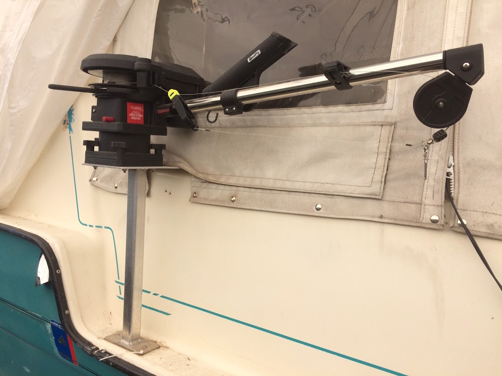 Fiberglass Repairs - Dan the Boatman | 830 Columbia St, Abbotsford, BC V2T 5X8, Canada | Phone: (604) 855-8371