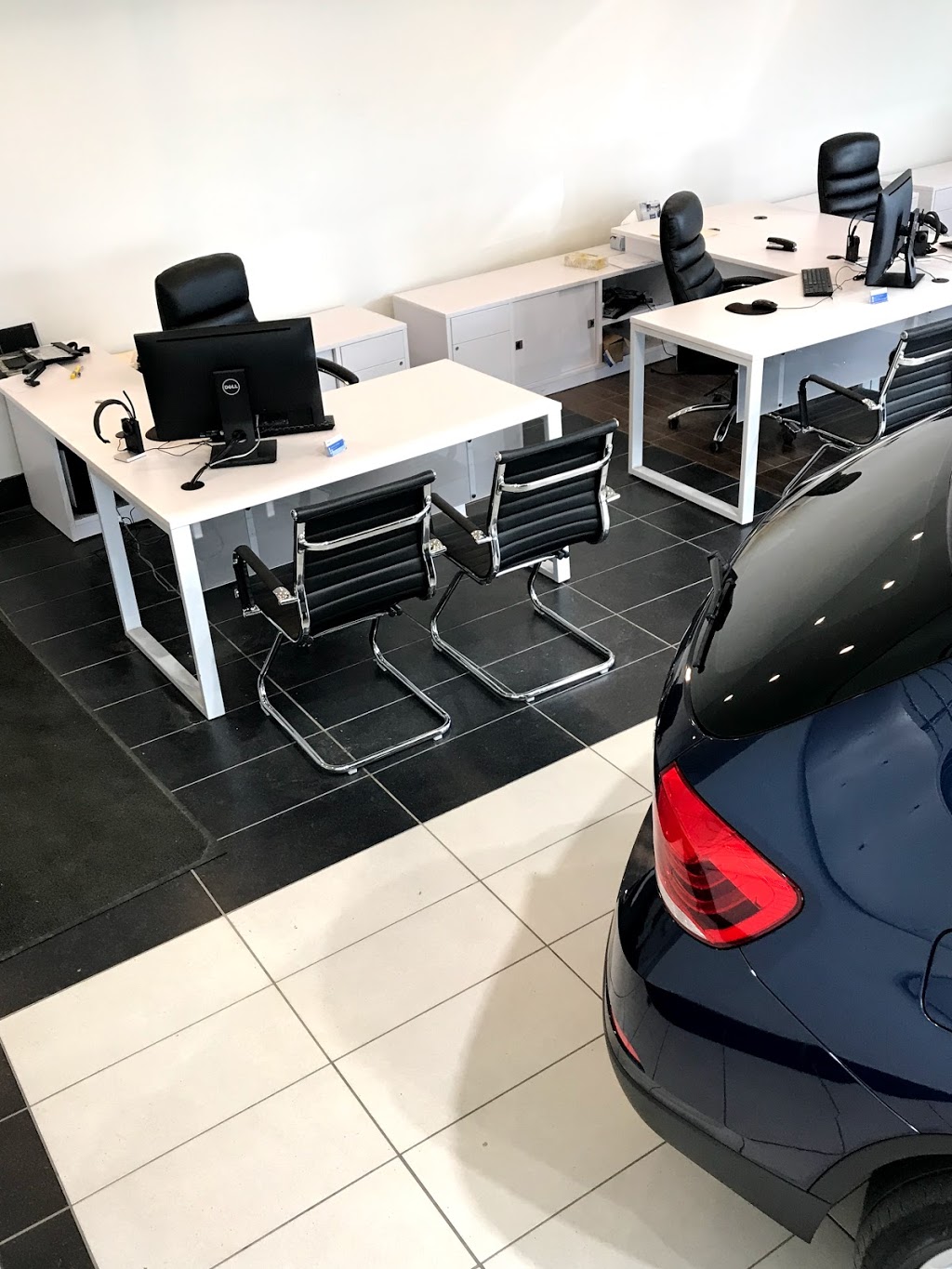AutoZoom | 4300 Boulevard Dagenais O, Laval, QC H7R 1L5, Canada | Phone: (855) 781-3205