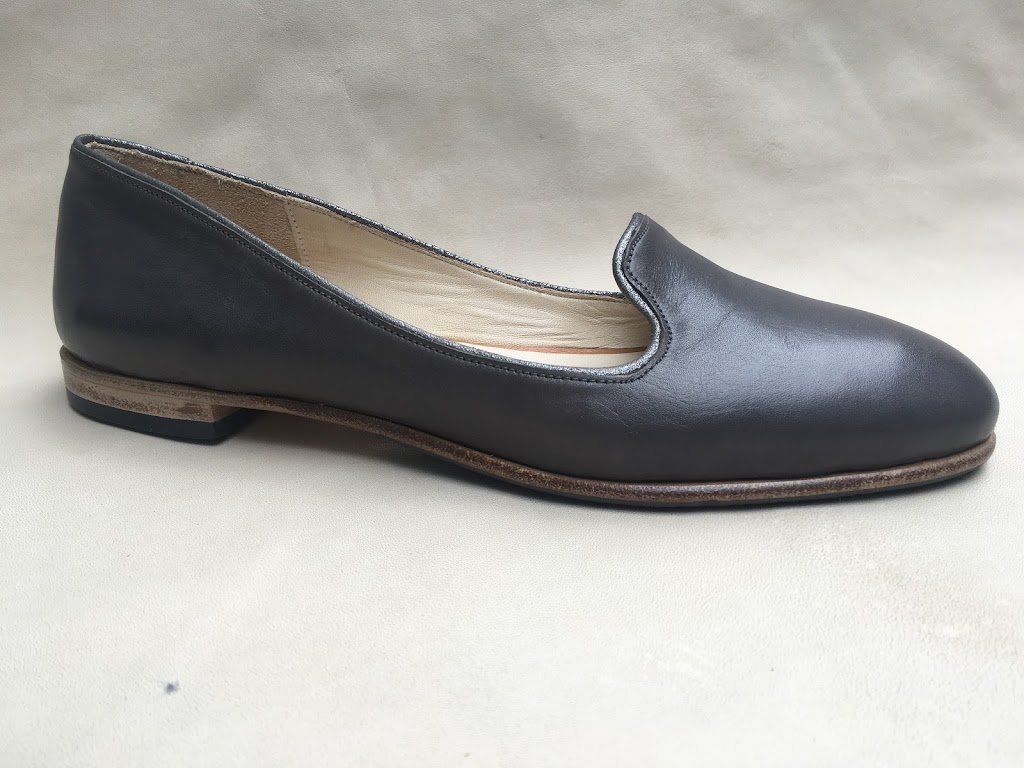Shepherd Shoes | 320A Upper Ganges Rd #203, Salt Spring Island, BC V8K 1R7, Canada | Phone: (250) 668-7240