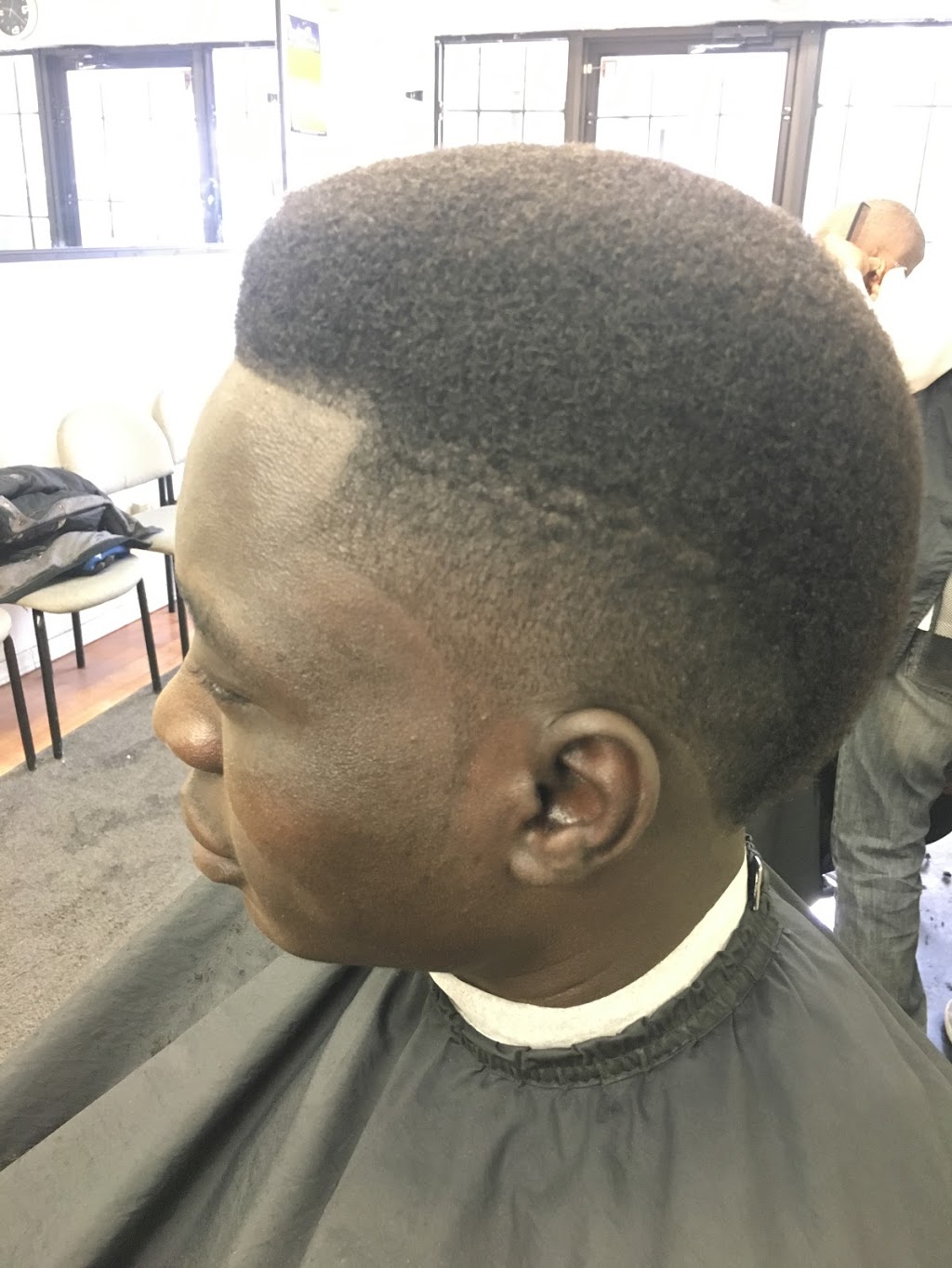 Xciting Cuts | 4234 Lawrence Ave E, Scarborough, ON M1E 2S5, Canada | Phone: (416) 546-1951