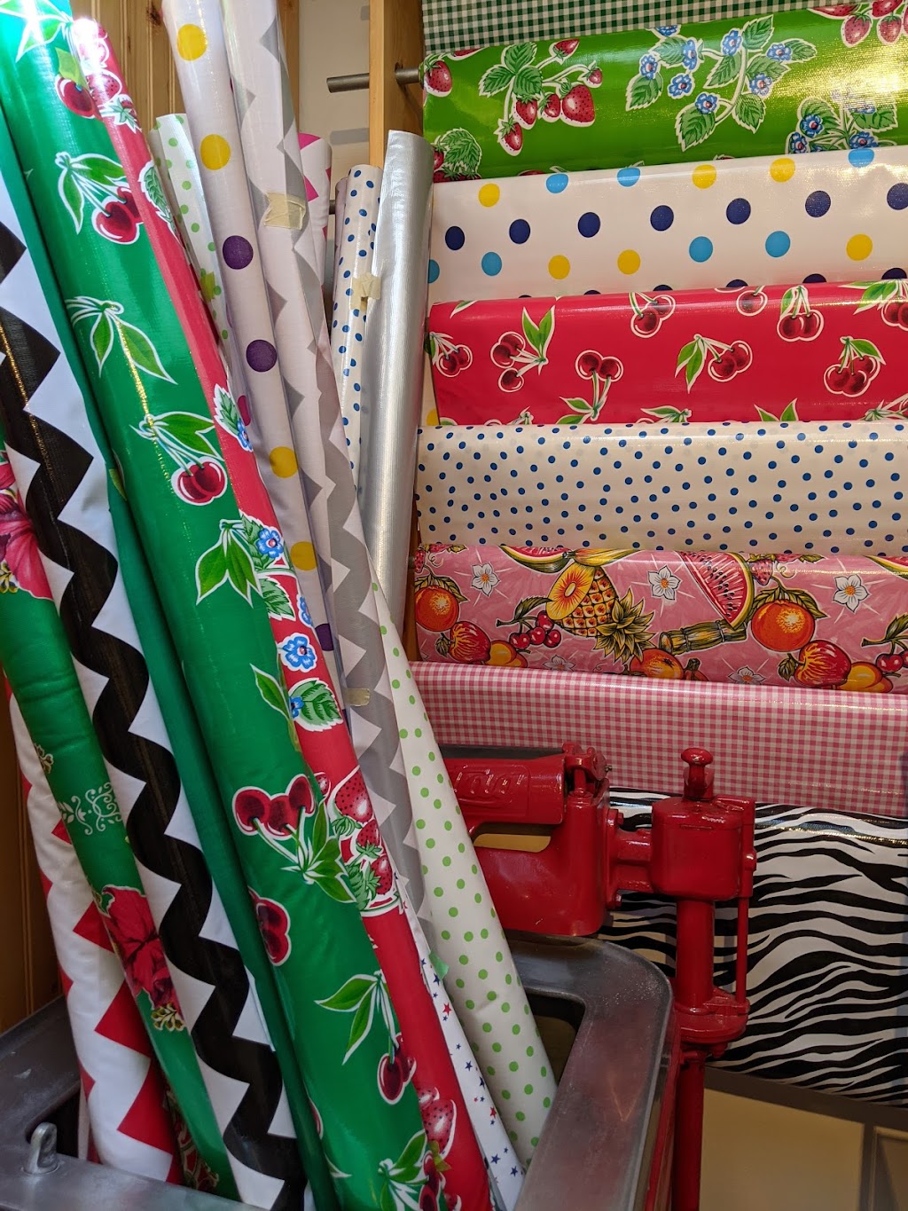 Lazy Susans | 2039 Oak Bay Ave, Victoria, BC V8R 1E5, Canada | Phone: (250) 412-2115