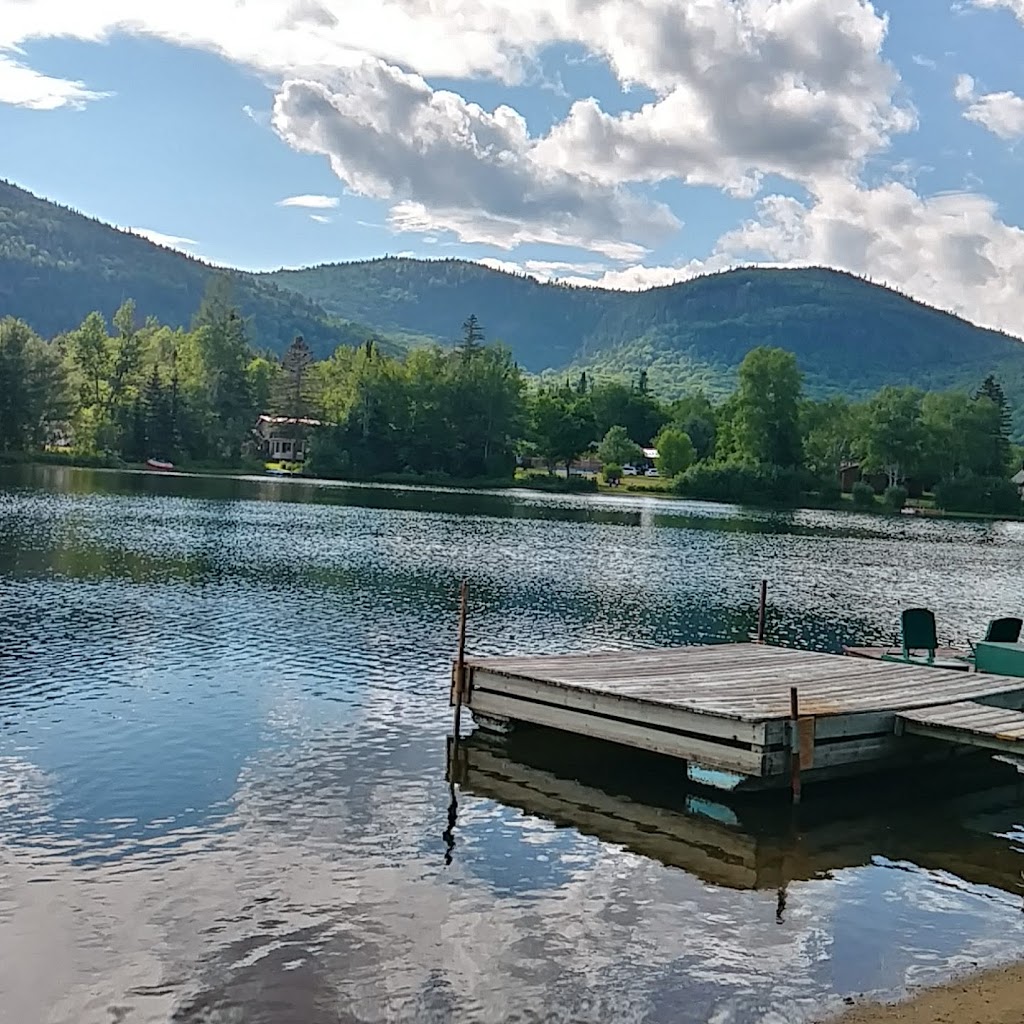 lacforestlodge | 3529 Chemin Brassard, Saint-Zénon, QC J0K 3N0, Canada | Phone: (450) 884-0474