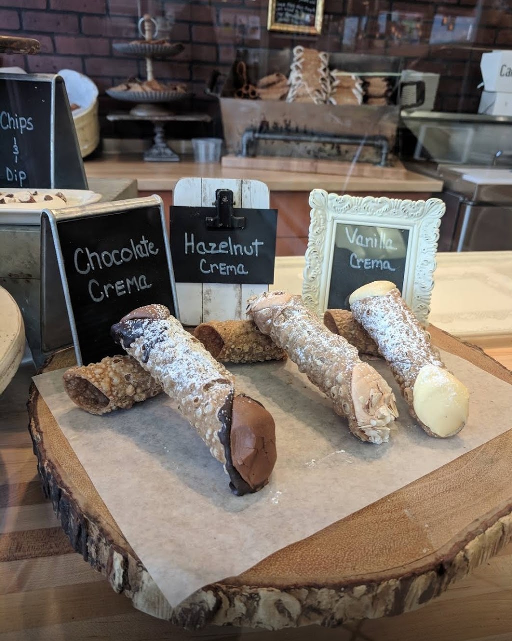 Italiabakery | 2828 E Hastings St, Vancouver, BC V5K 5C5, Canada | Phone: (604) 251-6800