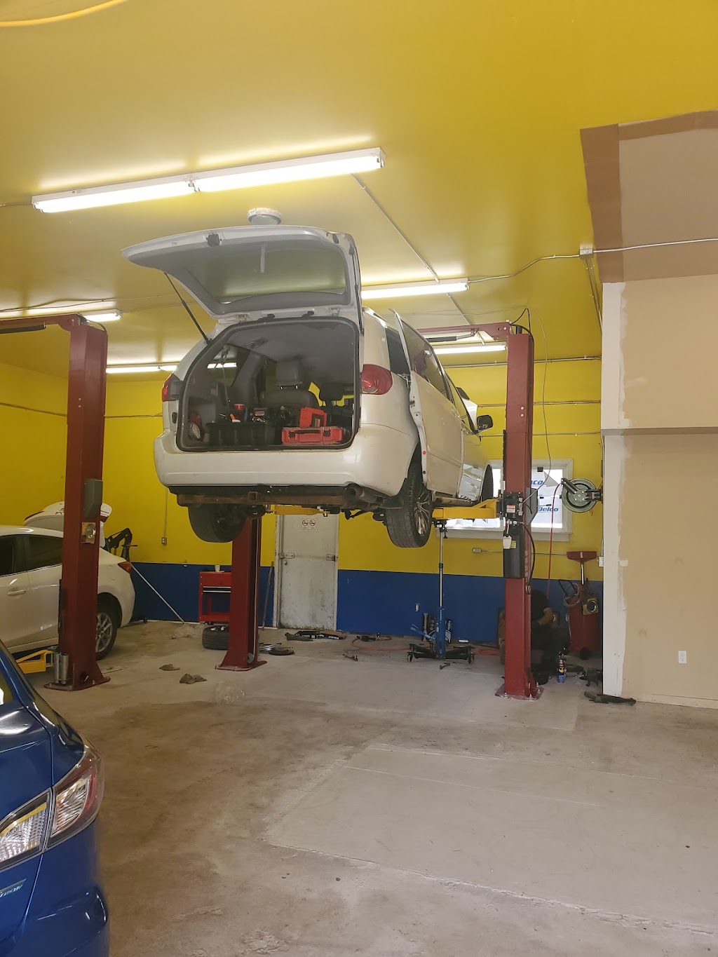 Autotires | 7174 Bank St, Metcalfe, ON K0A 2P0, Canada | Phone: (613) 795-7174