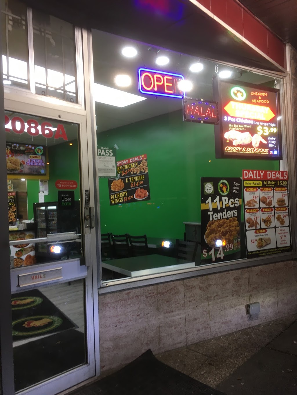 Chicken Kitchen | meal takeaway | 2086A Lawrence Ave E, Scarborough, ON M1R 2Z5, Canada | 4167528155 OR +1 416-752-8155