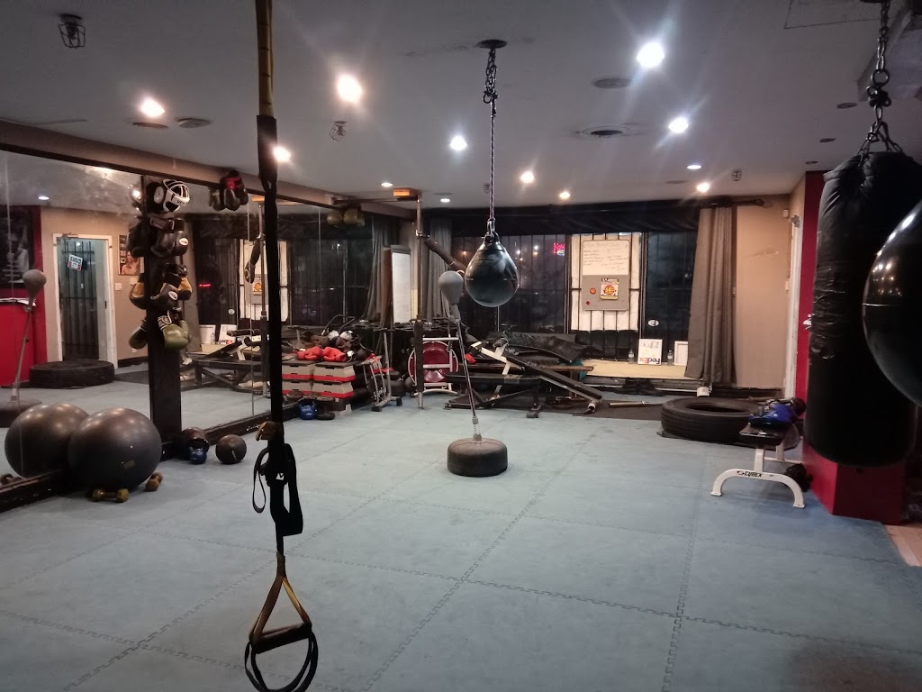 Golden Gloves Fitness Inc. | 207 Edgeley Blvd #14, Concord, ON L4K 4B5, Canada | Phone: (416) 569-9381