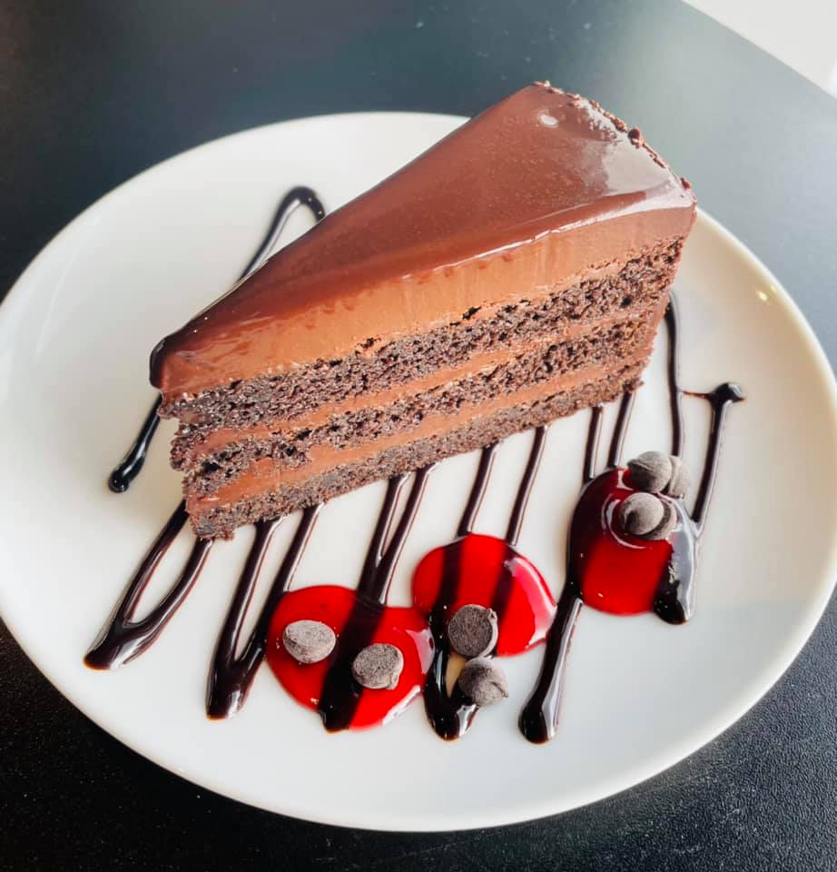 Capi10 Resto-Bar | 371 Boulevard St Luc, Val-des-Sources, QC J1T 2W4, Canada | Phone: (819) 452-4566