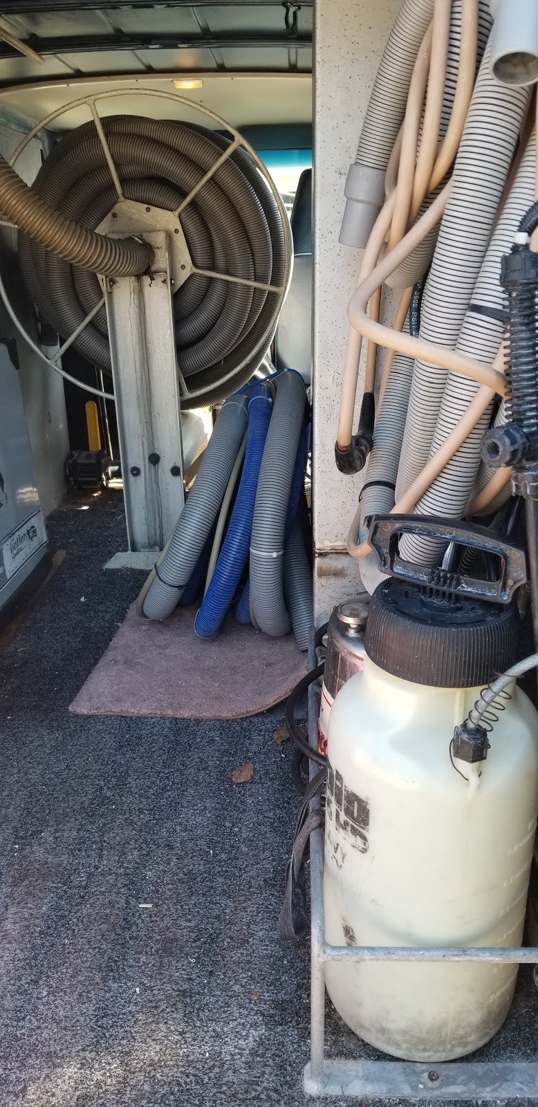Danny Taylor Carpet & Upholstery Cleaning | 970 Vistula Dr, Pickering, ON L1W 2L5, Canada | Phone: (905) 839-3709