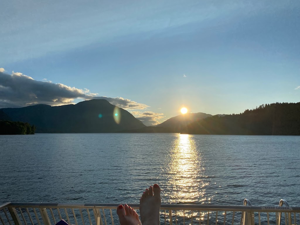 Fish and Duck Houseboats & Boat Rentals | 8571 Bothwell Rd, Port Alberni, BC V9Y 9B6, Canada | Phone: (226) 227-9384
