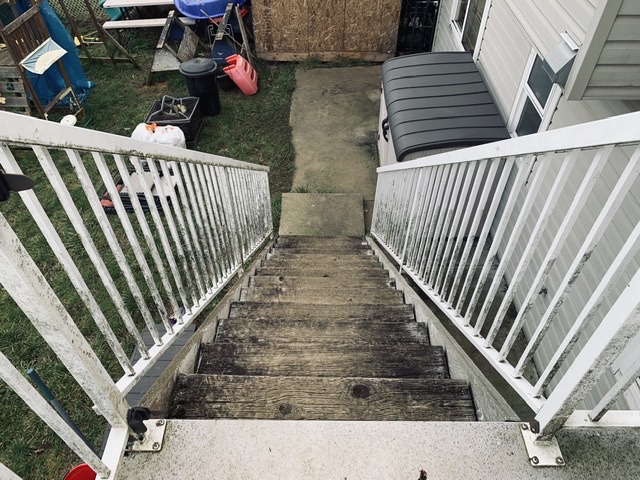 Golden Pressure Washing | 2795 Webster Rd, Nanaimo, BC V9R 6W7, Canada | Phone: (250) 668-4375