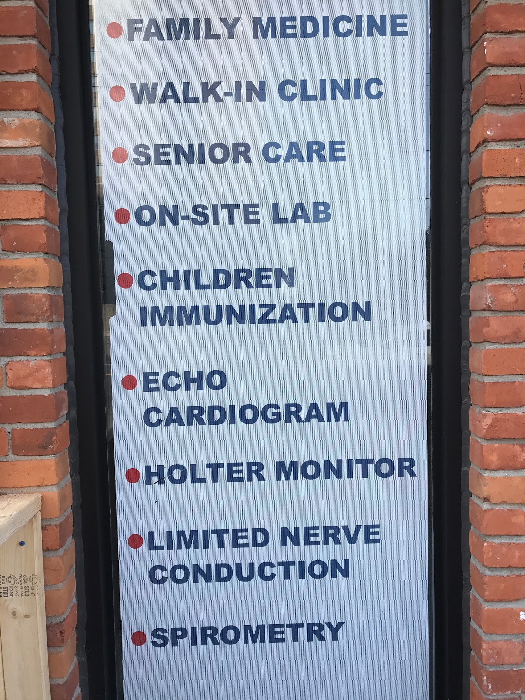 Charlton Medical Centre | 230 James St S, Hamilton, ON L8P 3B3, Canada | Phone: (289) 389-5544
