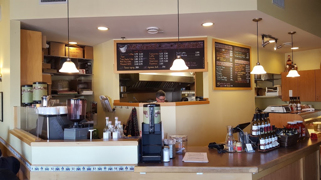 Estrellas Montreal Deli | 5932 200 St, Langley City, BC V3A 1N3, Canada | Phone: (604) 539-9988