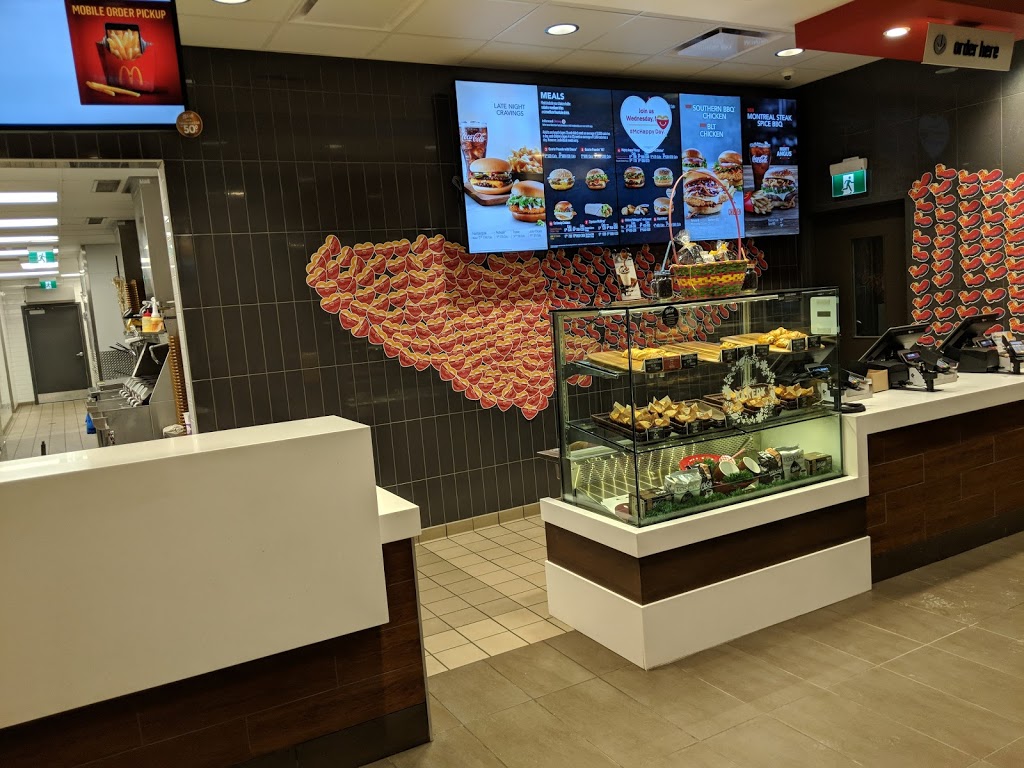 McDonalds | 457 Sterling Lyon Pkwy, Winnipeg, MB R3P 1J9, Canada | Phone: (204) 949-0923