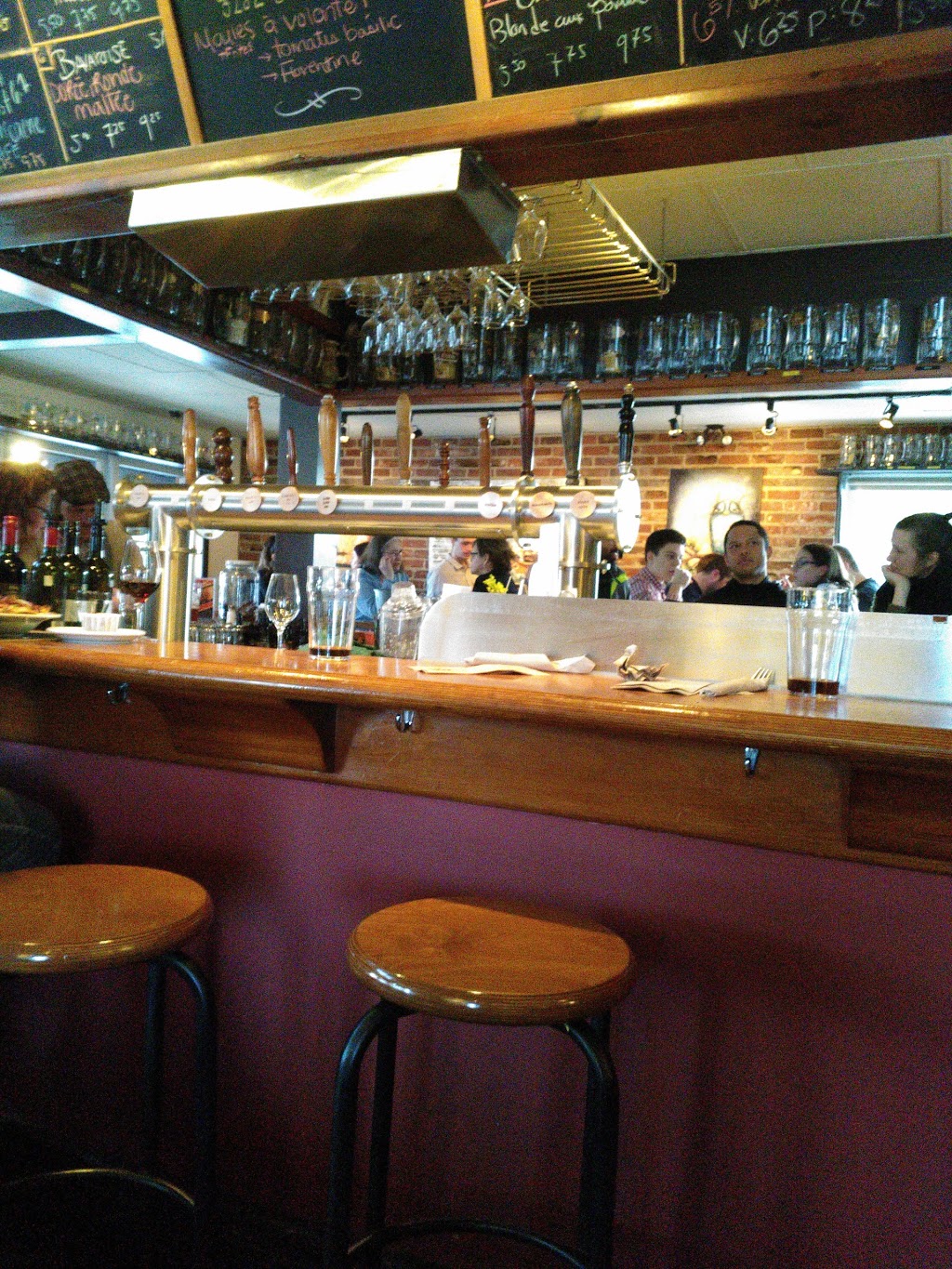 Gambrinus Brasserie Artisanale | 3160 Boulevard des Forges, Trois-Rivières, QC G8Z 1V6, Canada | Phone: (819) 691-3371