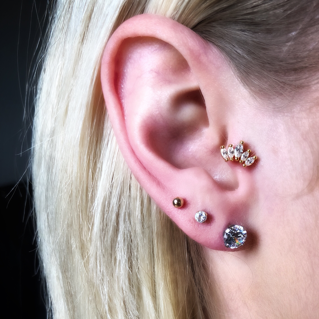 I.D.Beauty | 598 Fernmoor Dr, Kingston, ON K7M 8K5, Canada | Phone: (343) 989-2977