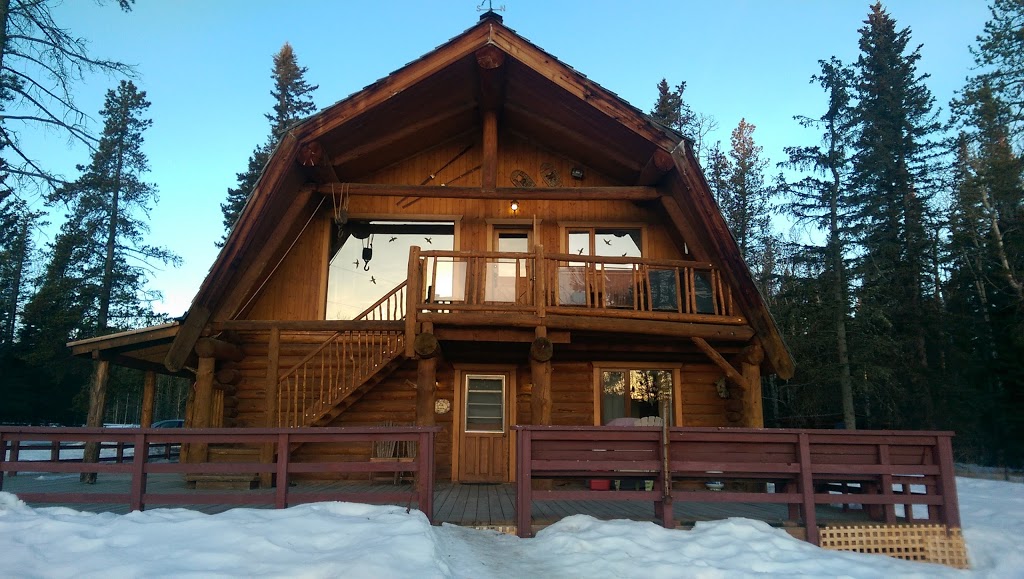 Folk Tree Lodge | 146212 HIghway 762, Bragg Creek, AB T0L 0K0, Canada | Phone: (403) 949-4120
