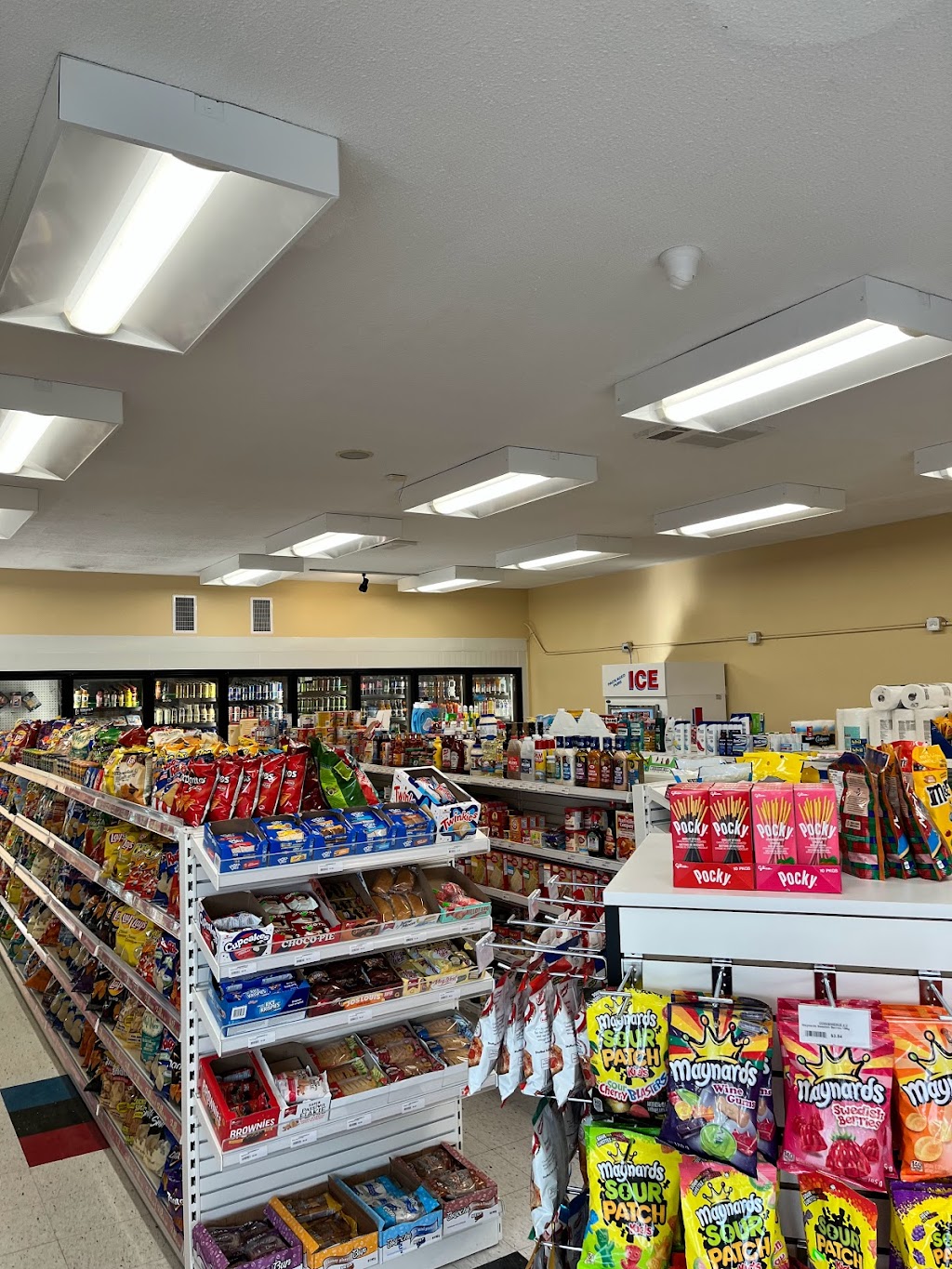 Convenience 4 U | 235 Wilson Dr, Milton, ON L9T 3Z6, Canada | Phone: (905) 876-3369