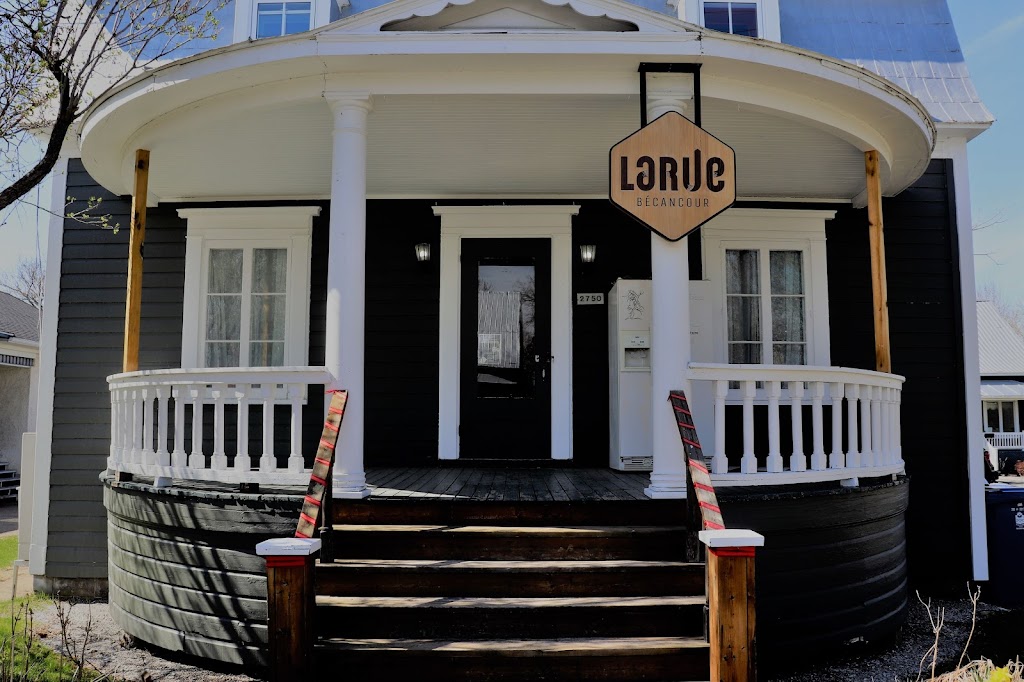 LaRue Bécancour | 2750 Boul Bécancour, Bécancour, QC G9H 3V8, Canada | Phone: (819) 298-4799