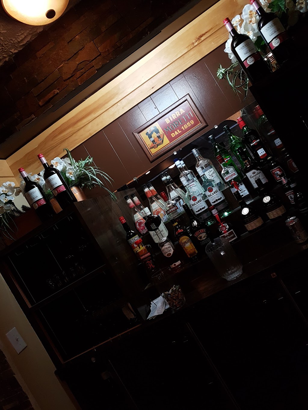 Ninos Italian Restaurant | 298 Blake St, Barrie, ON L4M 1K8, Canada | Phone: (705) 726-1611