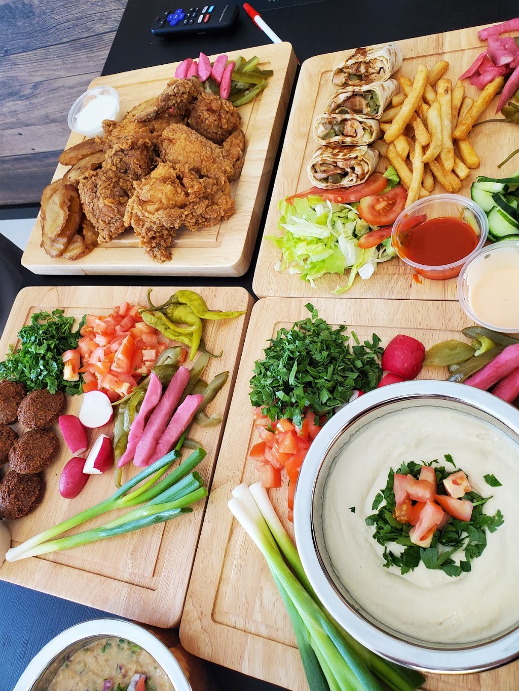 Firas Shawarma | 600 Doon Village Rd Unit 102, Kitchener, ON N2P 1G6, Canada | Phone: (226) 647-2666