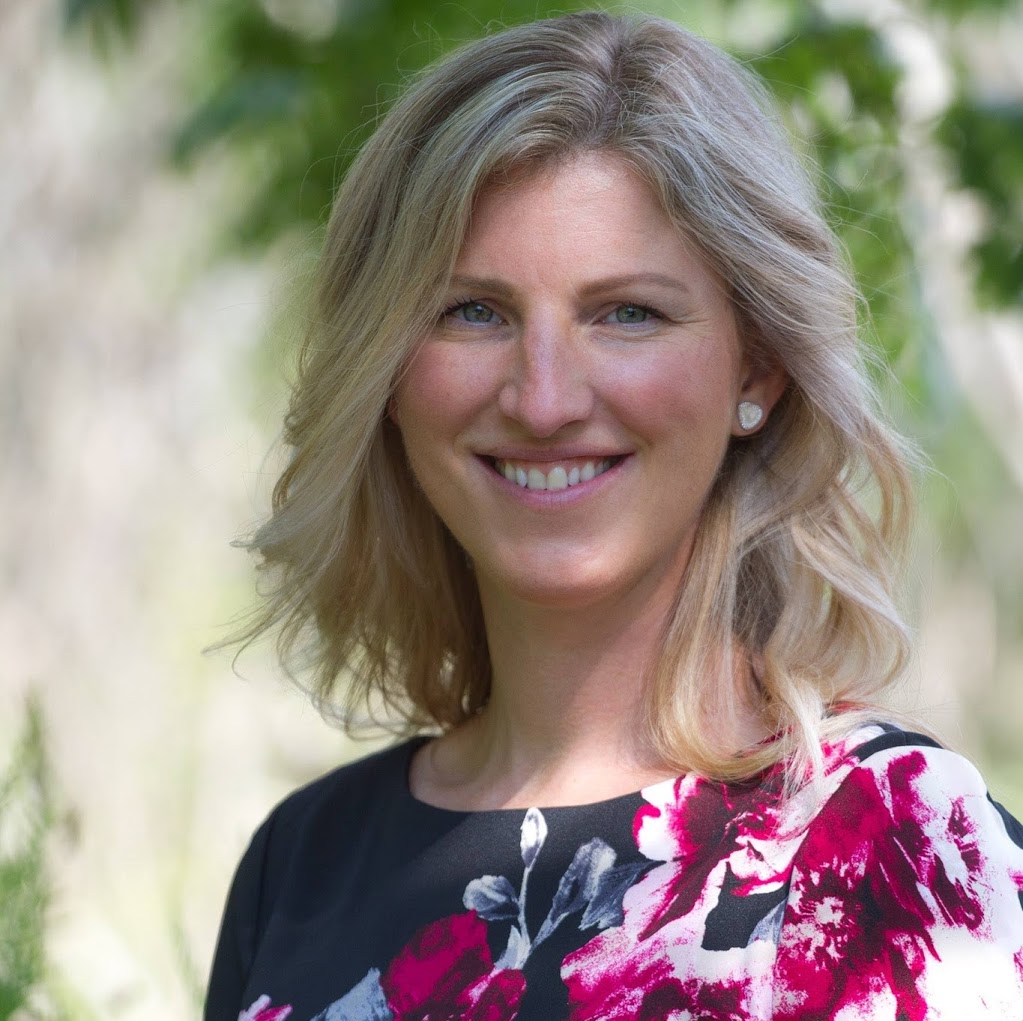 Lenka Vavrek - Real Estate Agent, REMAX | 1595 Upper James St, Hamilton, ON L9B 0H7, Canada | Phone: (905) 407-0760