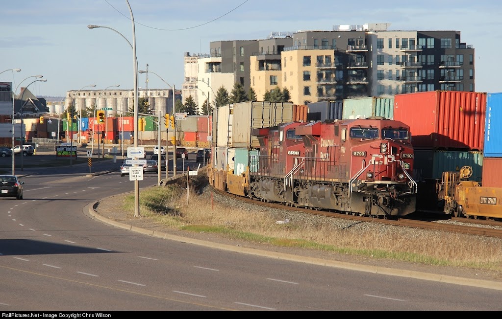 Canadian National Railway Company | 935 Rue De La Gauchetière O, Montréal, QC H3B 2M9, Canada | Phone: (888) 888-5909