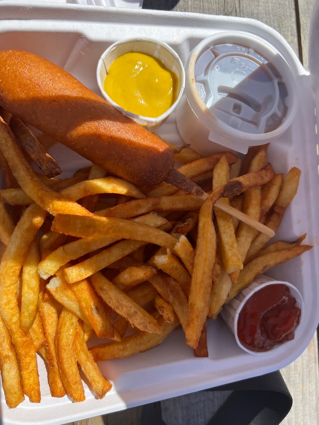 Oasis Eats | 343 Kokomis Rd Unit C, Golden Lake, ON K0J 1X0, Canada | Phone: (613) 625-2424