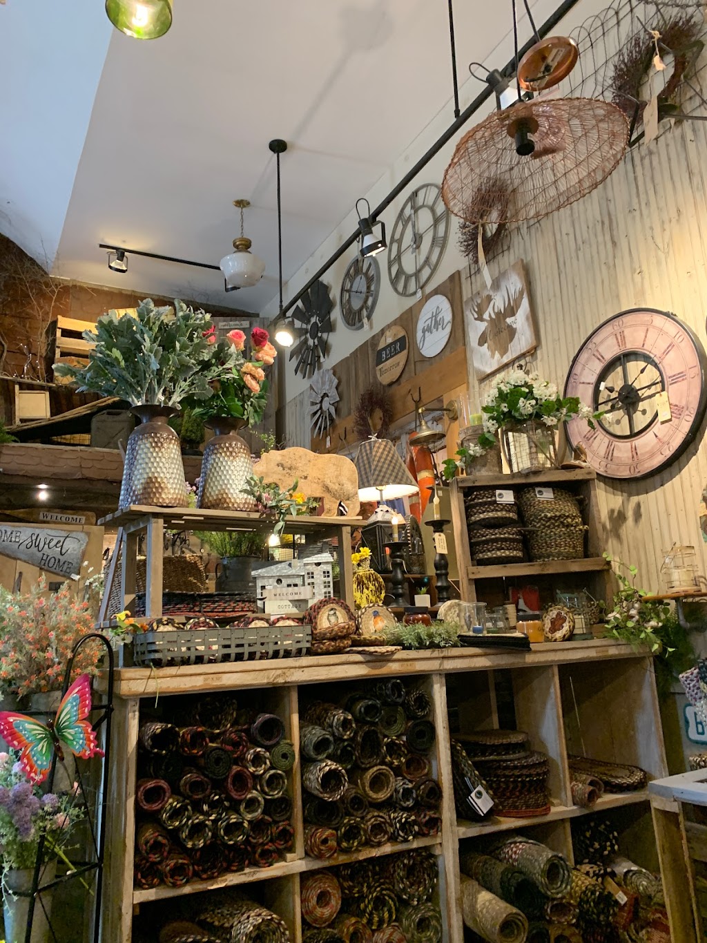 The Old Tin Shed | 25 Sherbourne St N, Bancroft, ON K0L 1C0, Canada | Phone: (613) 332-6565