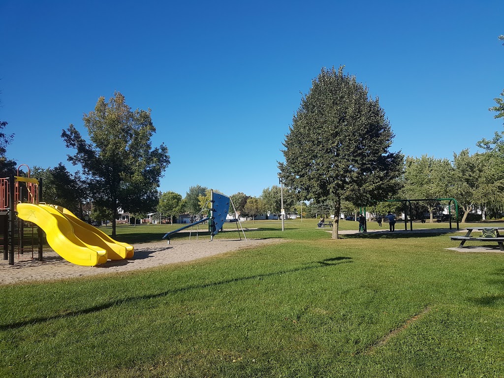 Parc Longchamps | Rue Longchamps, Terrebonne, QC J6W, Canada | Phone: (450) 961-2001