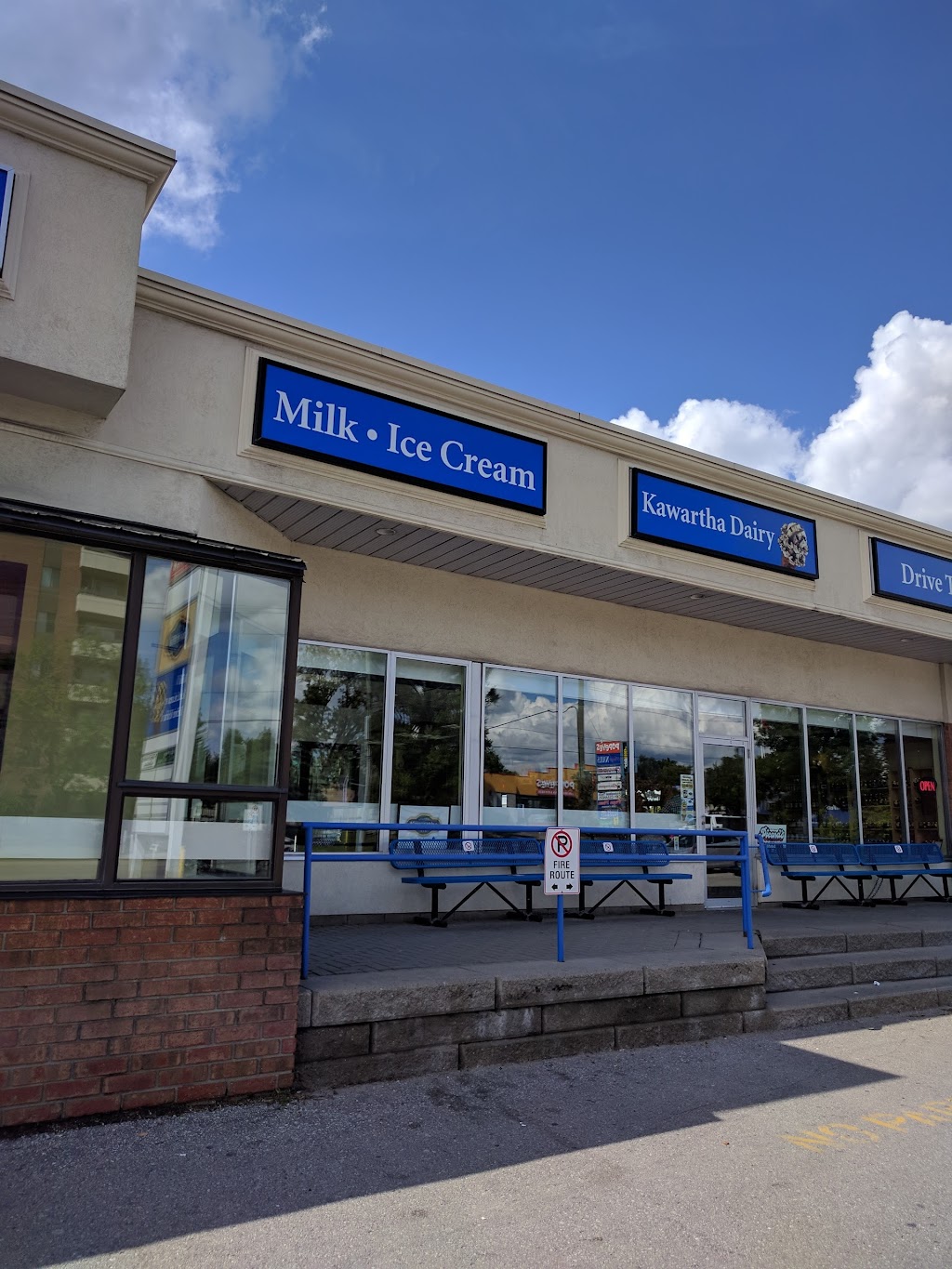 Kawartha Dairy Barrie | 10 Anne St S, Barrie, ON L4N 2C6, Canada | Phone: (705) 726-0355