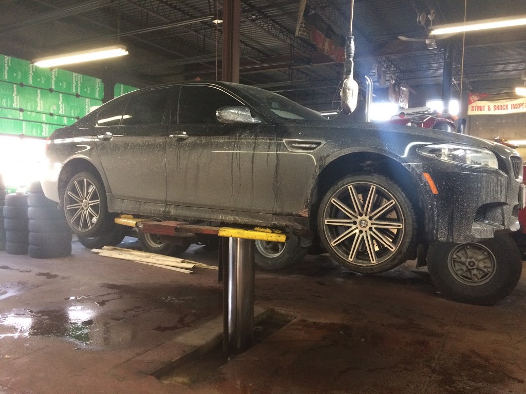 Rossi Auto & Truck repairs (at rear) | 110 Tycos Dr, North York, ON M6B 1V9, Canada | Phone: (416) 783-3530