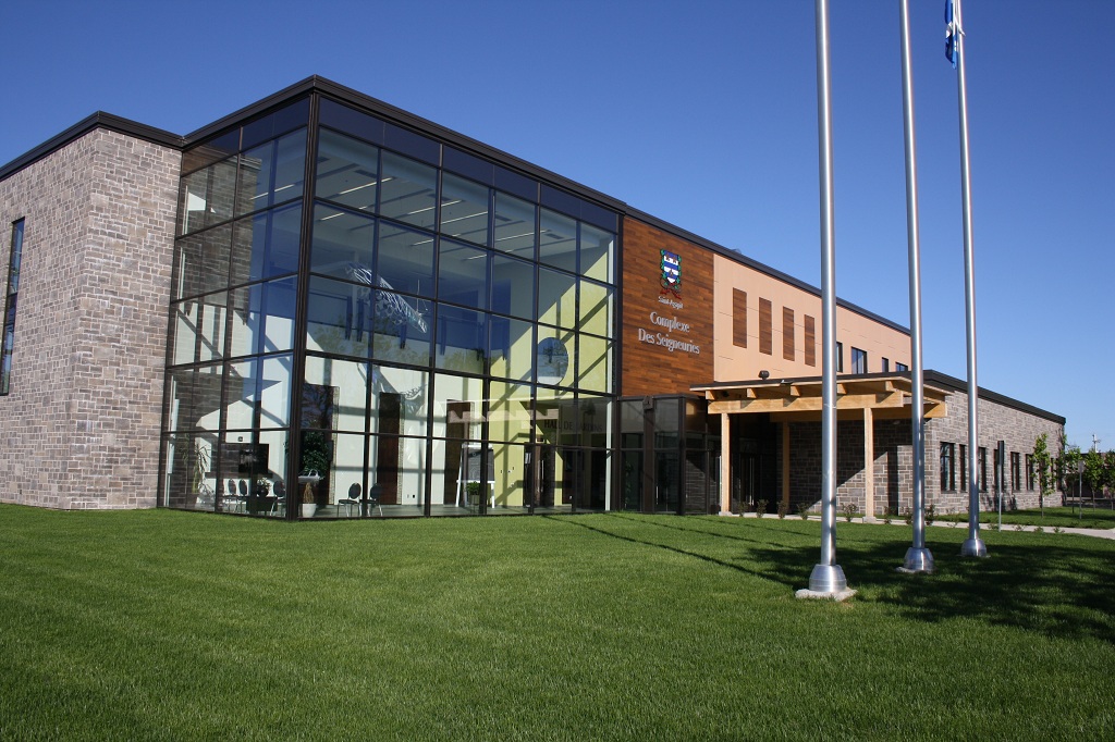 Complexe des seigneuries | 1080 Av. Bergeron, Saint-Agapit, QC G0S 1Z0, Canada | Phone: (418) 888-4620
