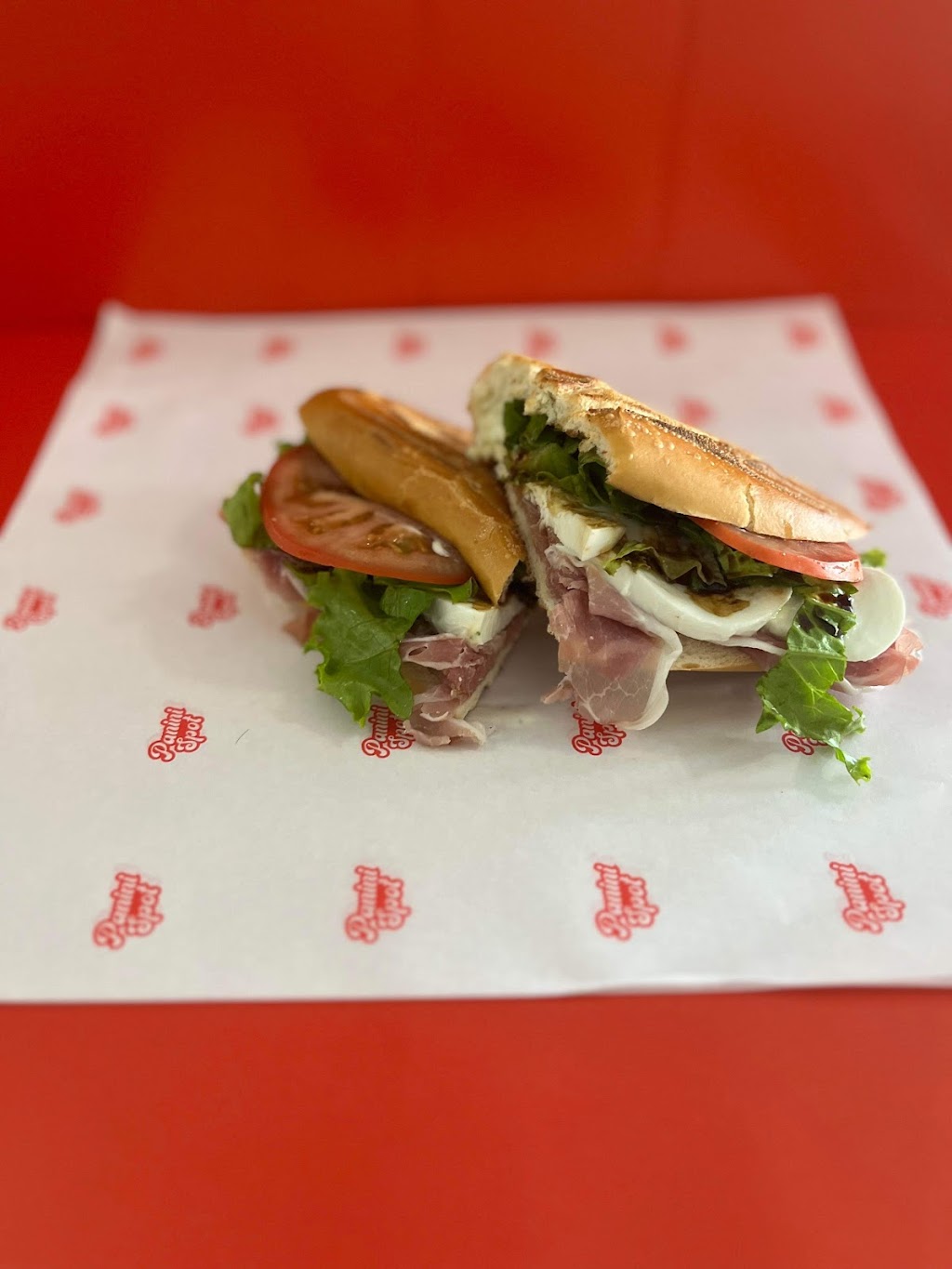 Panini spot | 27 Rue Fusey Suite B, Trois-Rivières, QC G8T 2T3, Canada | Phone: (819) 200-9595